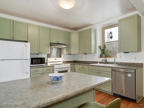 Tiny photo for 1215 W Rosemont Avenue #1, Chicago, IL 60660 (MLS # 12587773)