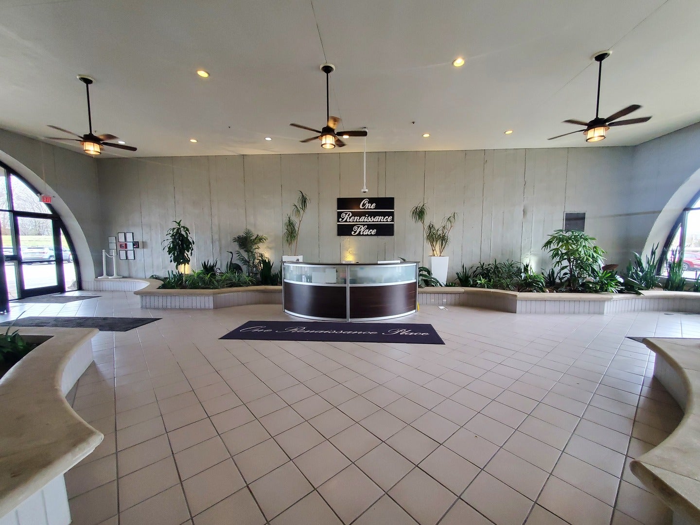1 Renaissance Place 400
