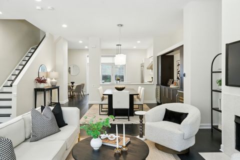 Tiny photo for 460 W Superior Street #7, Chicago, IL 60654 (MLS # 12460900)