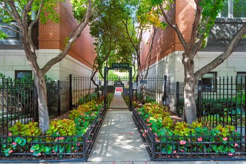 Tiny photo for 460 W Superior Street #7, Chicago, IL 60654 (MLS # 12460900)