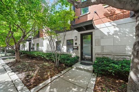 Tiny photo for 460 W Superior Street #7, Chicago, IL 60654 (MLS # 12460900)