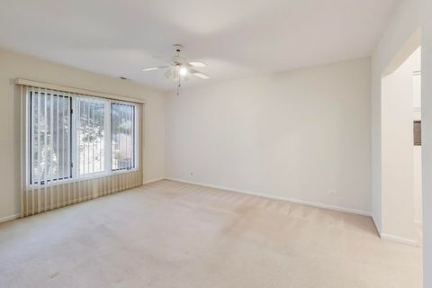 Tiny photo for 716 Ascot Court #104B, Libertyville, IL 60048 (MLS # 12503867)