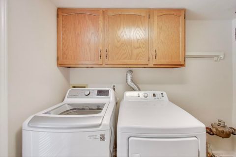 Tiny photo for 716 Ascot Court #104B, Libertyville, IL 60048 (MLS # 12503867)