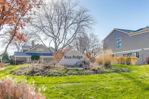 Tiny photo for 716 Ascot Court #104B, Libertyville, IL 60048 (MLS # 12503867)