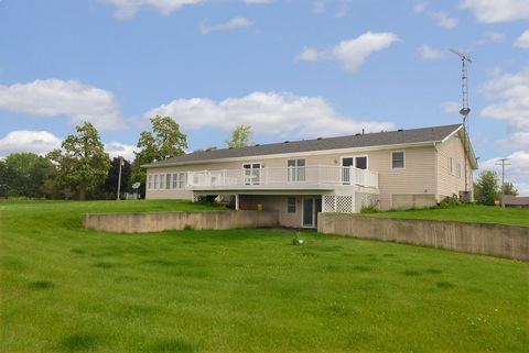 Tiny photo for 2098 N 15th Road, Streator, IL 61364 (MLS # 12386376)