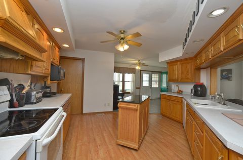 Tiny photo for 2098 N 15th Road, Streator, IL 61364 (MLS # 12386376)