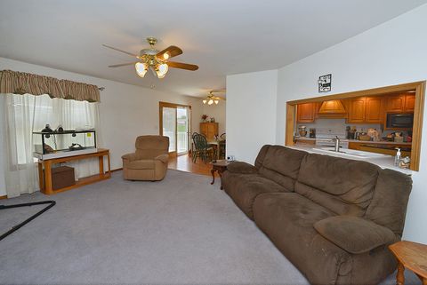Tiny photo for 2098 N 15th Road, Streator, IL 61364 (MLS # 12386376)