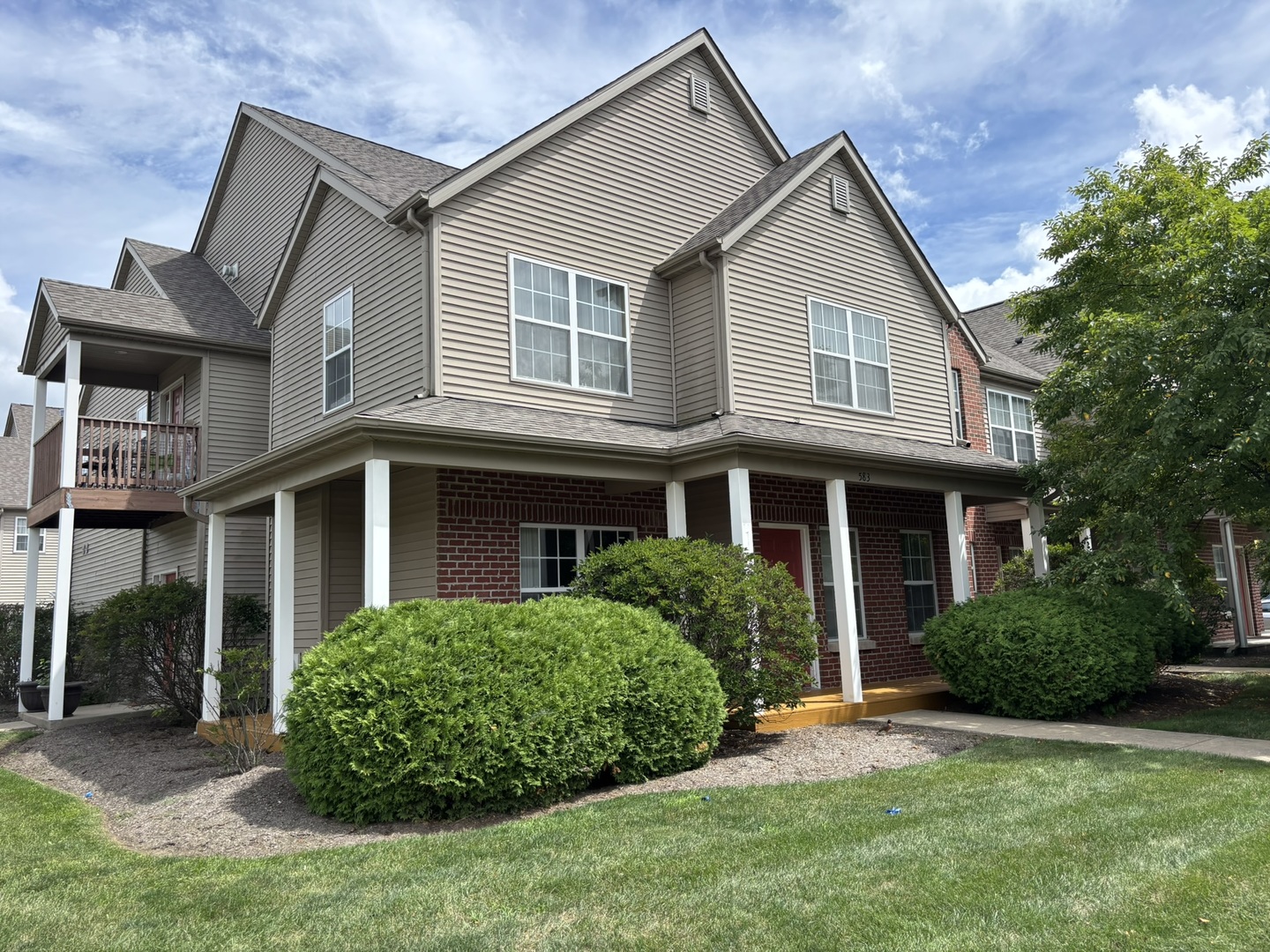 583 CLAYTON Circle MA