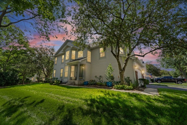 1301 FILLY LN, BARTLETT, IL 60103 - Image a16c757a9cf2a9e6a17c0372dfd20808/4274029887