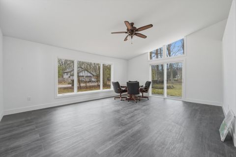 Tiny photo for 528 Charlotte Avenue, Crystal Lake, IL 60014 (MLS # 12590632)
