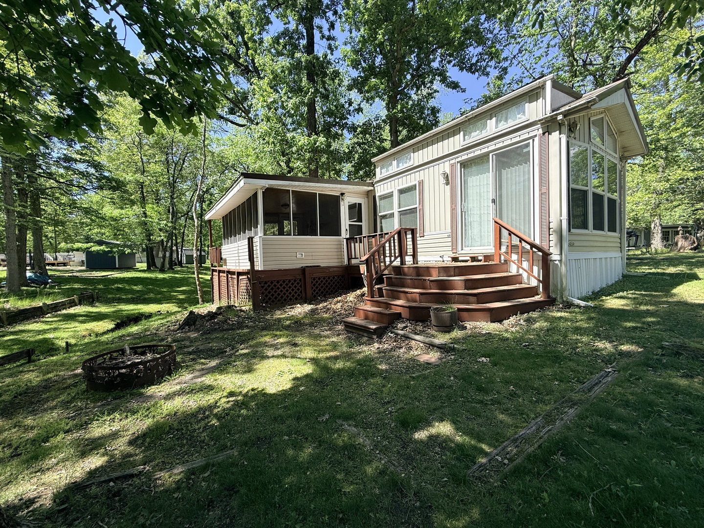 3-50 Woodhaven Lakes