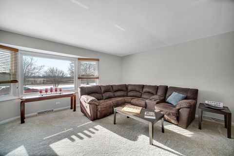 Tiny photo for 960 NORMAN Drive, Hoffman Estates, IL 60192 (MLS # 12519572)
