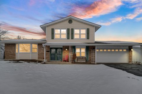 960 NORMAN Drive Hoffman Estates IL 60192