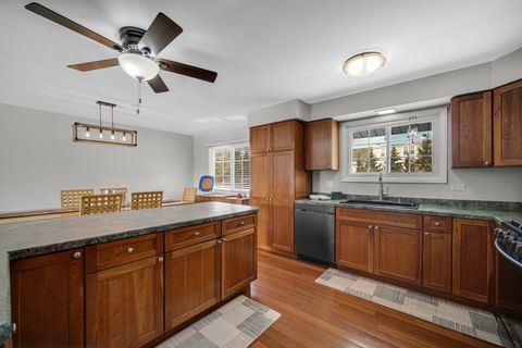 Tiny photo for 960 NORMAN Drive, Hoffman Estates, IL 60192 (MLS # 12519572)