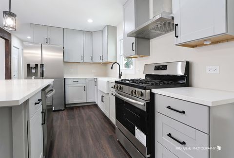 Tiny photo for 1007 Oeffling Drive, McHenry, IL 60051 (MLS # 12531786)