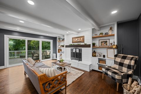 Tiny photo for 250 Roslara Court, Bartlett, IL 60103 (MLS # 12469896)