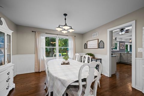Tiny photo for 250 Roslara Court, Bartlett, IL 60103 (MLS # 12469896)