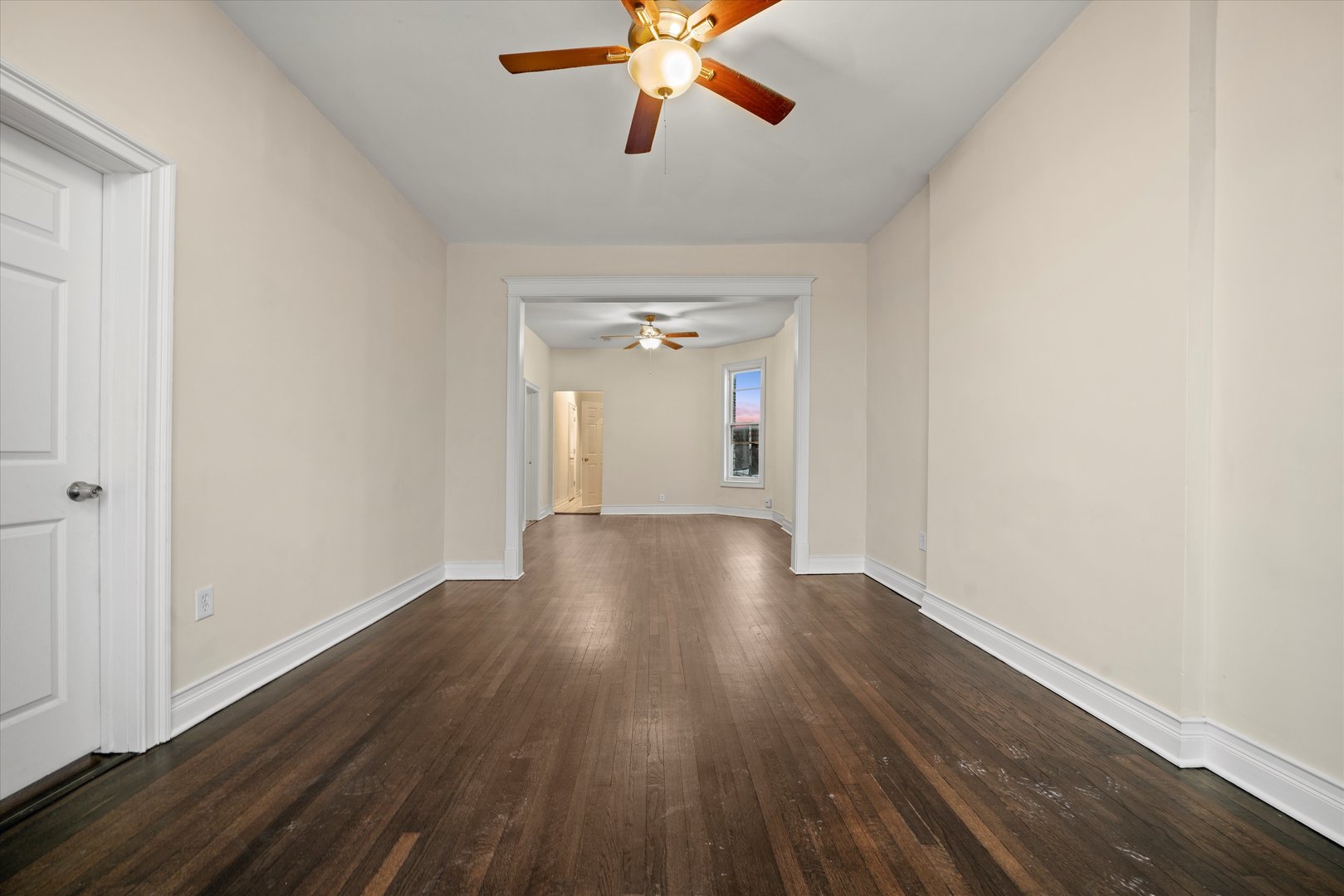 2128 W CERMAK Road