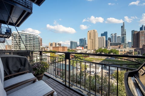 Tiny photo for 1601 S Michigan Avenue #505, Chicago, IL 60616 (MLS # 12760199)