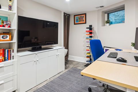 Tiny photo for 1441 W Cullom Avenue, Chicago, IL 60613 (MLS # 12458946)
