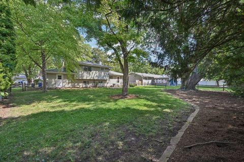 Tiny photo for 1529 Rita Avenue, St. Charles, IL 60174 (MLS # 12467386)