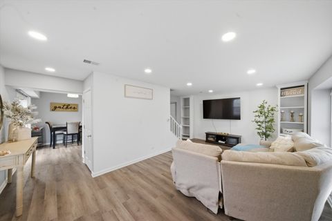 Tiny photo for 2308 Andover Court, Schaumburg, IL 60194 (MLS # 12614957)