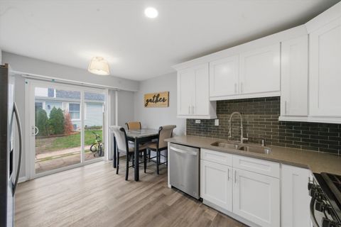 Tiny photo for 2308 Andover Court, Schaumburg, IL 60194 (MLS # 12614957)