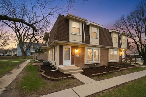 Tiny photo for 2308 Andover Court, Schaumburg, IL 60194 (MLS # 12614957)