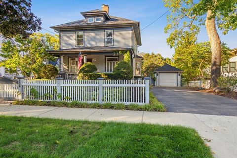 Tiny photo for 126 W Lake Street, Barrington, IL 60010 (MLS # 12489127)
