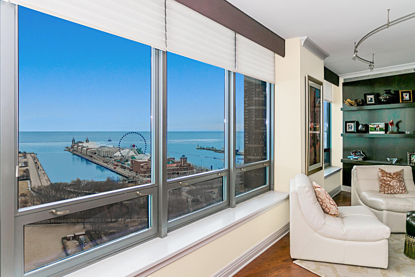 600 N LAKE SHORE Drive 2105