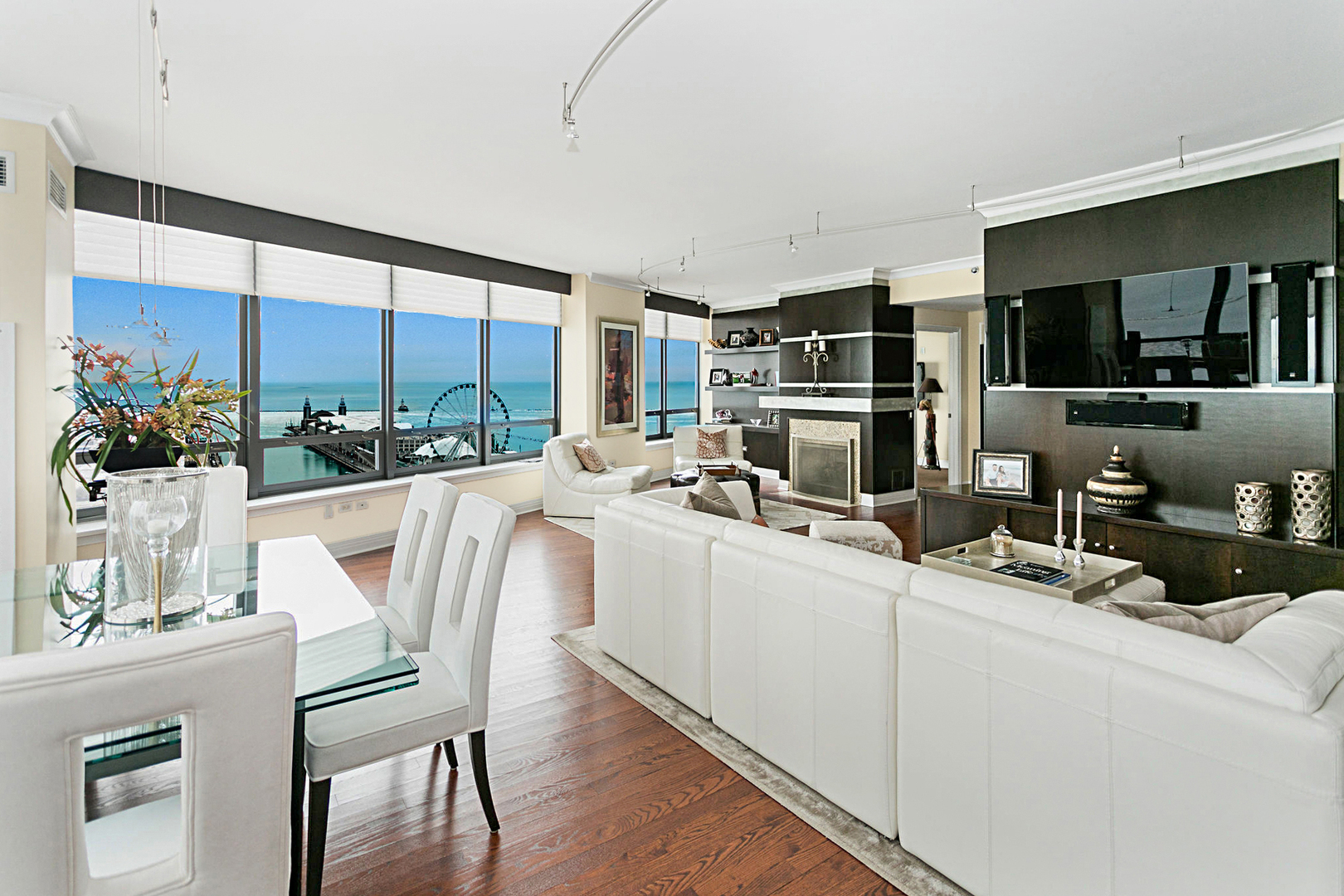 600 N LAKE SHORE Drive 2105