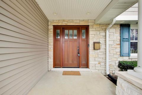 Tiny photo for 1317 W Grove Street, Arlington Heights, IL 60005 (MLS # 12603629)