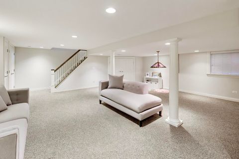 Tiny photo for 1317 W Grove Street, Arlington Heights, IL 60005 (MLS # 12603629)