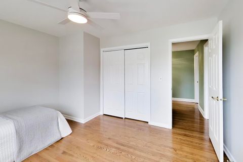 Tiny photo for 1317 W Grove Street, Arlington Heights, IL 60005 (MLS # 12603629)