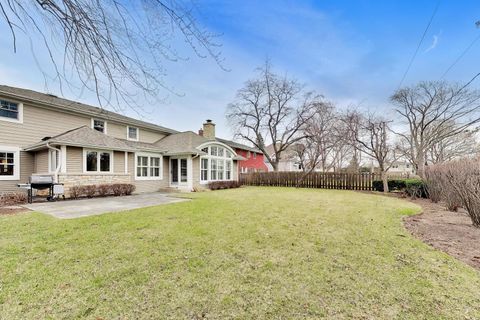 Tiny photo for 1317 W Grove Street, Arlington Heights, IL 60005 (MLS # 12603629)