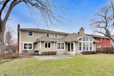 Tiny photo for 1317 W Grove Street, Arlington Heights, IL 60005 (MLS # 12603629)