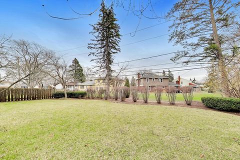 Tiny photo for 1317 W Grove Street, Arlington Heights, IL 60005 (MLS # 12603629)