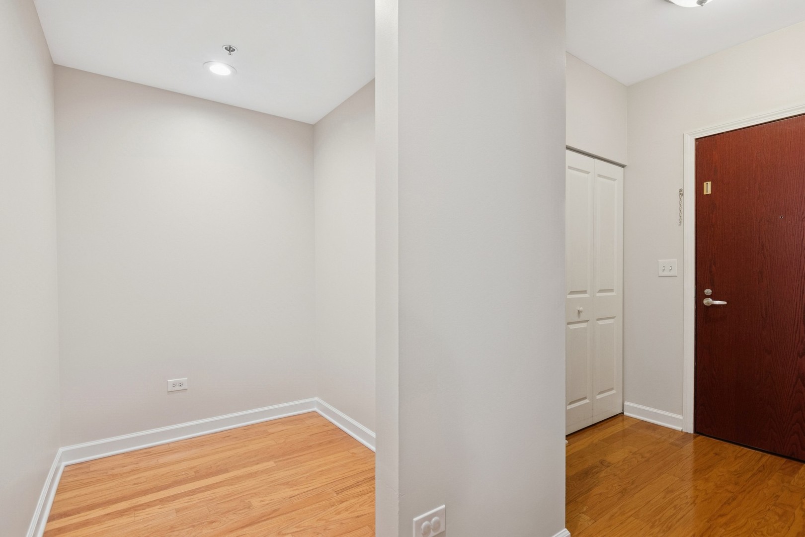 1250 S MICHIGAN Avenue 2304