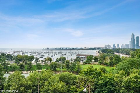 Tiny photo for 400 E RANDOLPH Street #913, Chicago, IL 60601 (MLS # 12497039)