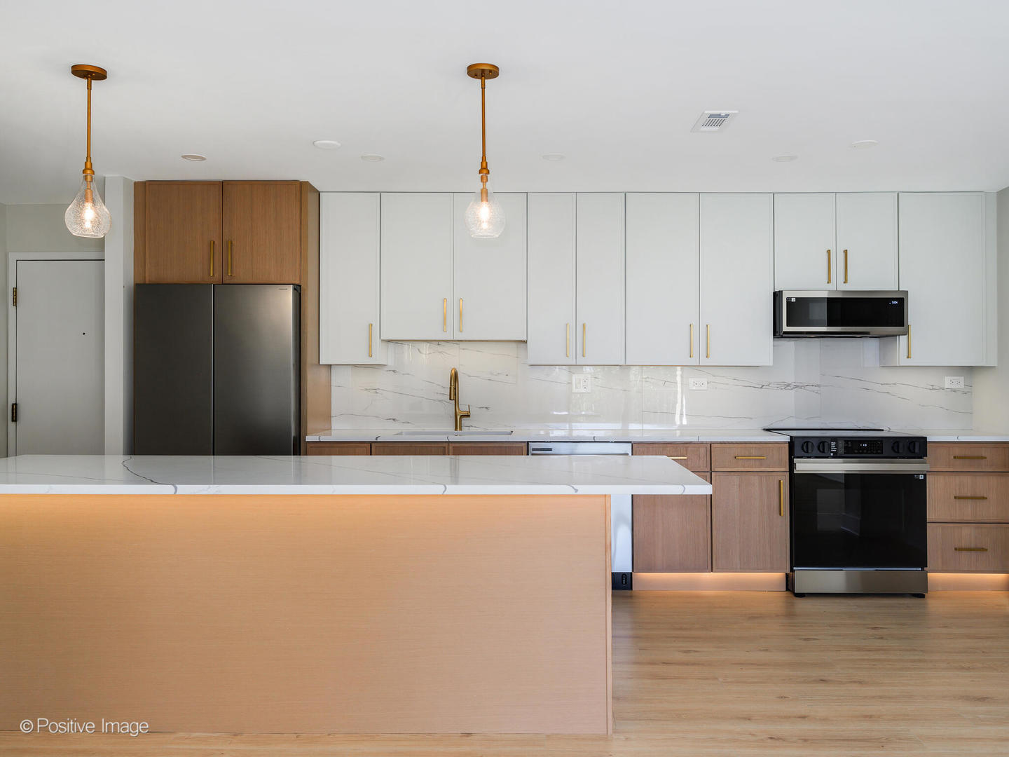 1727 W Crystal Lane 208