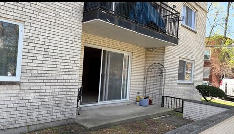 Tiny photo for 7074 N RIDGE Boulevard #1E, Chicago, IL 60645 (MLS # 12498064)