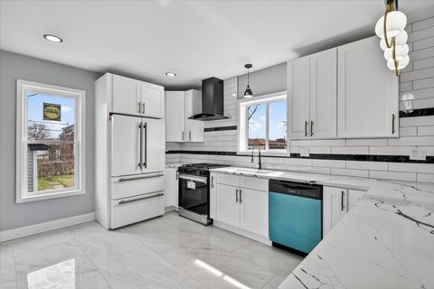 Tiny photo for 15355 7th Avenue, Phoenix, IL 60426 (MLS # 12606785)