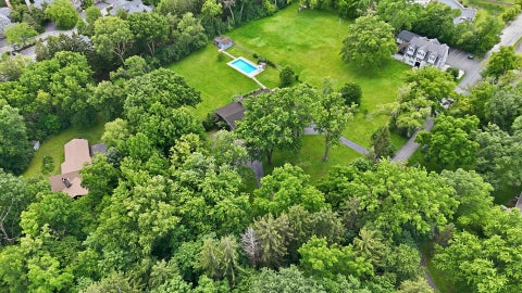 Tiny photo for 15287 W Apple Orchard Lane, Lincolnshire, IL 60069 (MLS # 12778578)