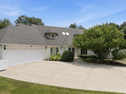 Tiny photo for 34 Robin Hood Ranch, Oak Brook, IL 60523 (MLS # 12712660)