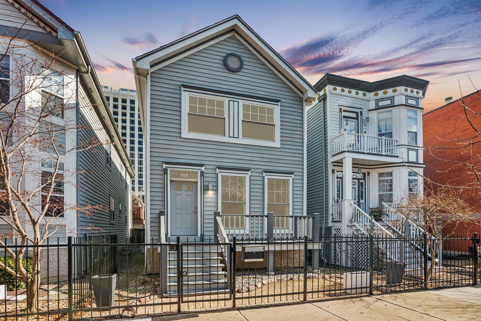 1249 S PLYMOUTH Court