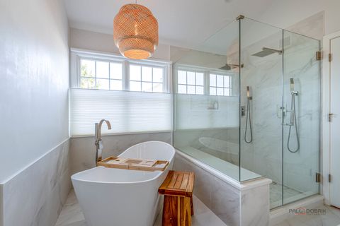 Tiny photo for 17 Tournament Drive S, Hawthorn Woods, IL 60047 (MLS # 12585939)