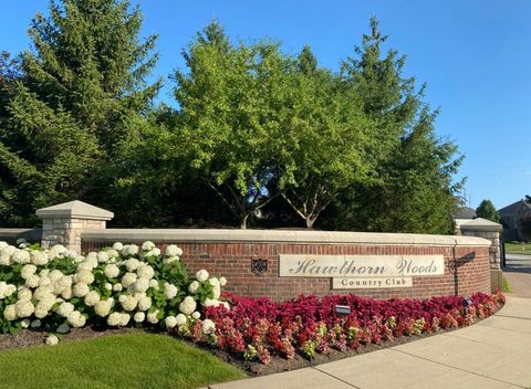 Tiny photo for 17 Tournament Drive S, Hawthorn Woods, IL 60047 (MLS # 12585939)