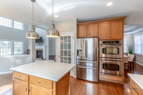 Tiny photo for 17 Tournament Drive S, Hawthorn Woods, IL 60047 (MLS # 12585939)