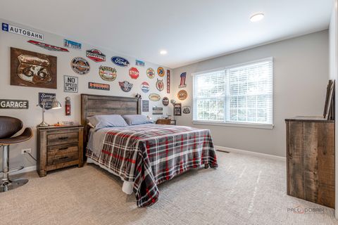 Tiny photo for 17 Tournament Drive S, Hawthorn Woods, IL 60047 (MLS # 12585939)