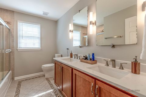 Tiny photo for 17 Tournament Drive S, Hawthorn Woods, IL 60047 (MLS # 12585939)